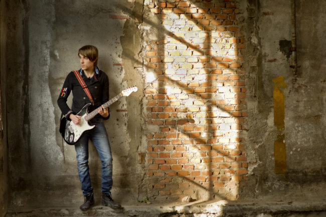 Ritratto di Pietro Gabriele con la sua chitarra