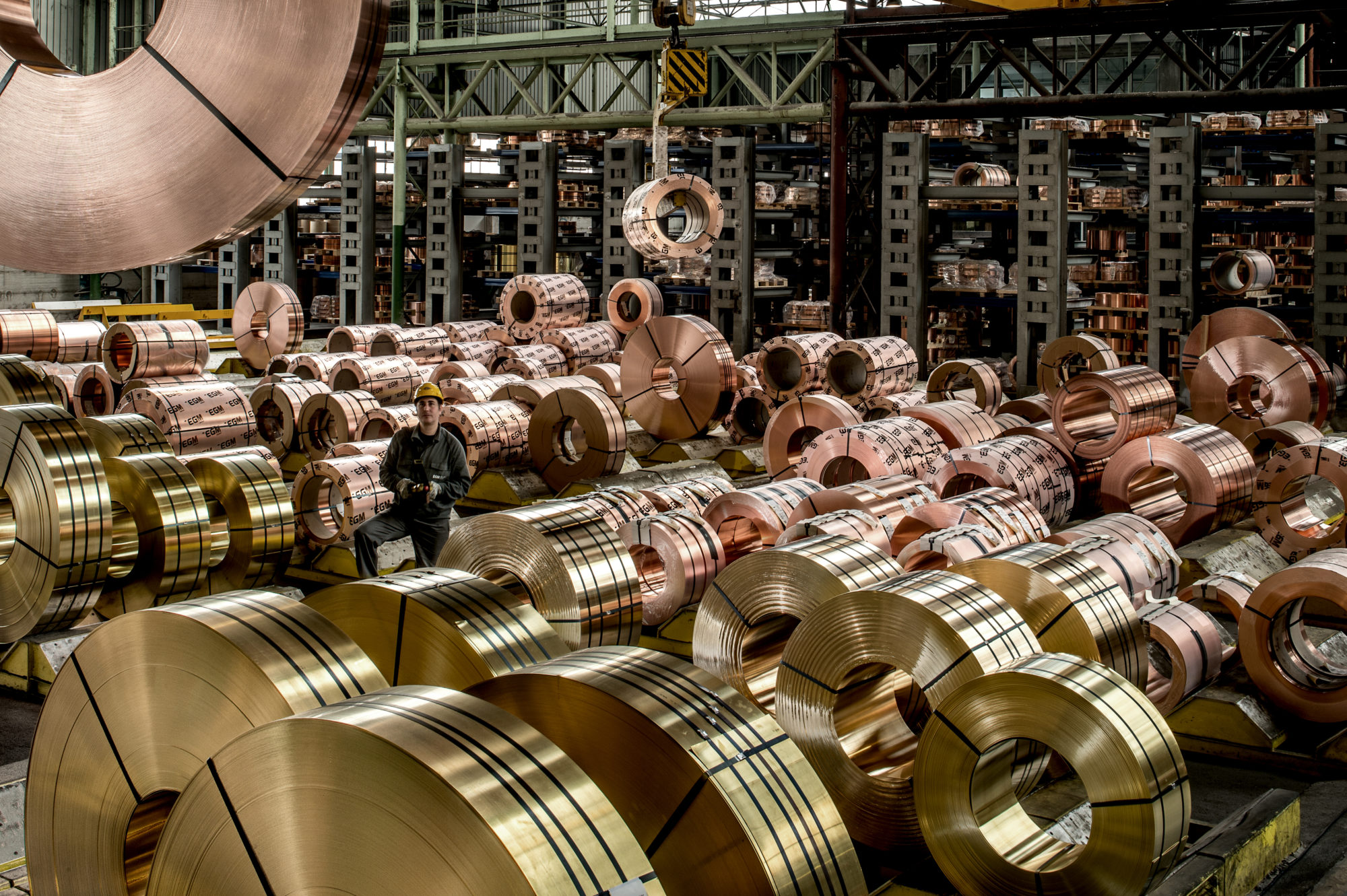 Foto di Eredi Gnutti metalli: operaio al lavoro