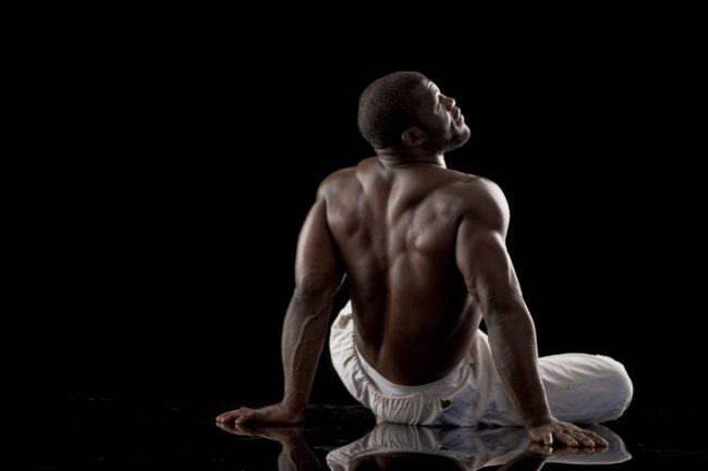 Ritratto di un judoka su fondo nero