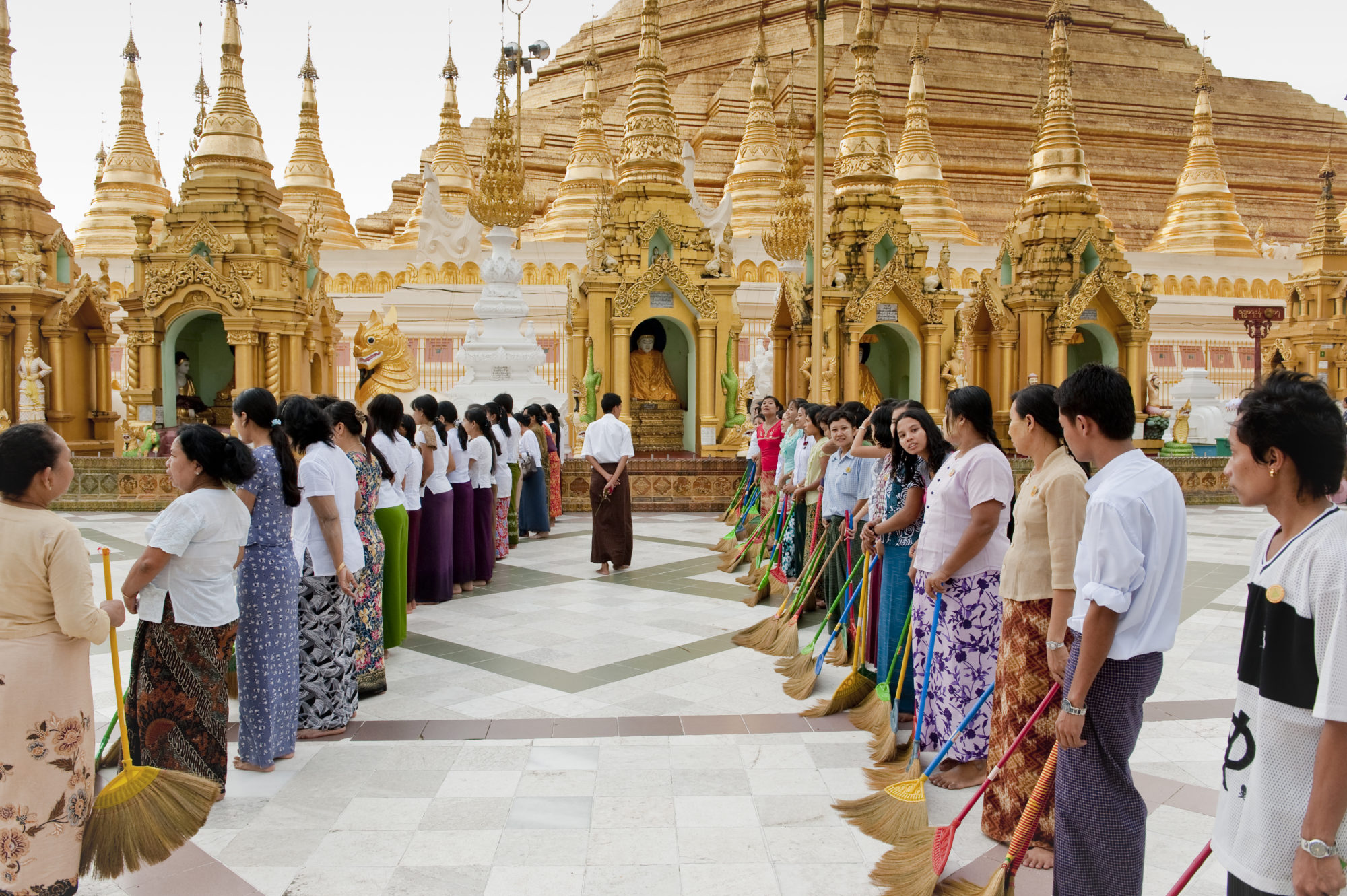 Foto di Cerimonia al tempio Shwezigon Paya in Myanmar