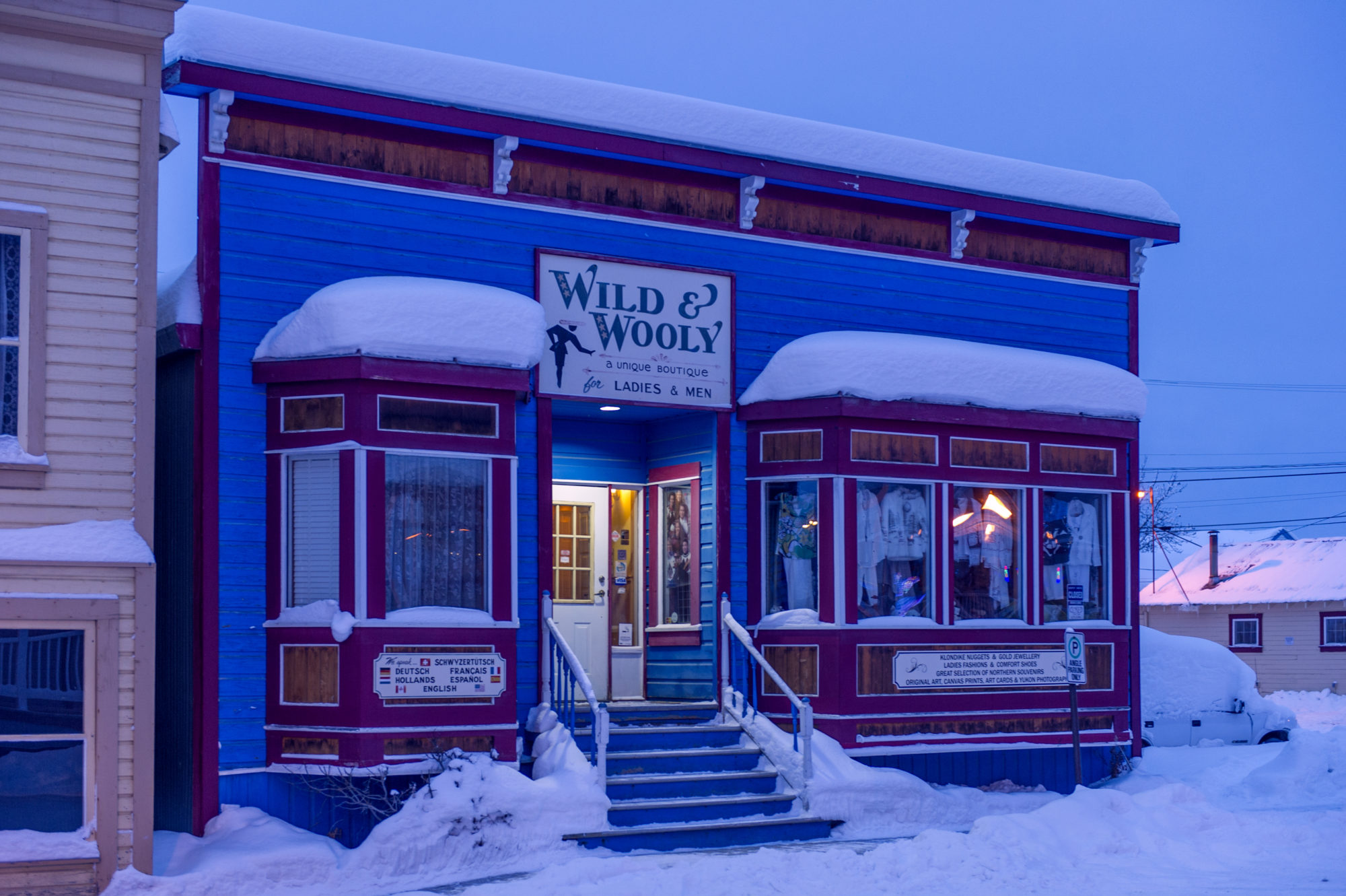 Foto di dawson city , traguardo della yukon arctic ultra