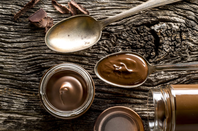 Still Life di crema di cioccolato e nocciole